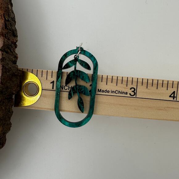 Dangle Earrings Green Leaf Shimmer Acrylic Spring Boho - Picture 3 of 4